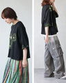甘さを削ぎ落とした 花刺繍  配色が映えるTシャツ
