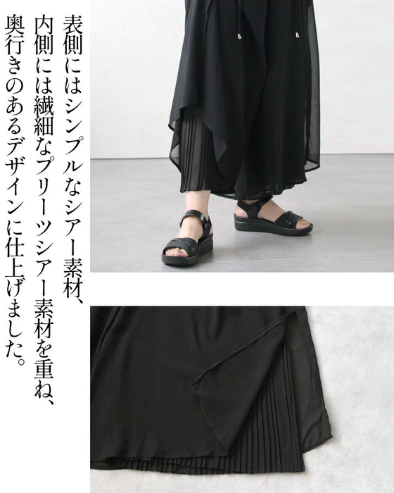 軽やかな陰影。シアープリーツパンツ
