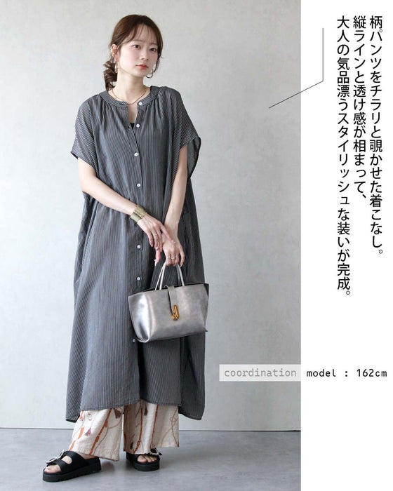 縦ラインですらり美人。ストライプシアーロングブラウス