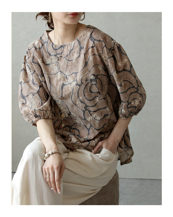 重ねる美しさ 刺繍カメリア柄ブラウス