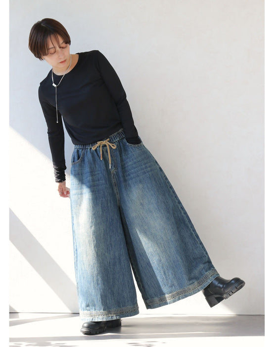 ずっと、私の定番。フレアデニムパンツ