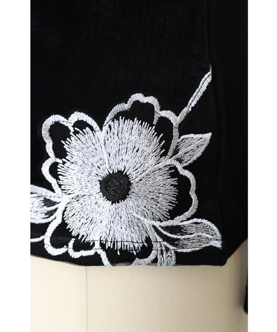 ビジューを纏う花刺繍のベロア調プルオーバートップス – ONE PEACE ONLINE