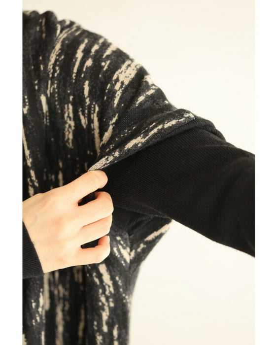 グラフィックペイント柄ニットミディアムワンピース