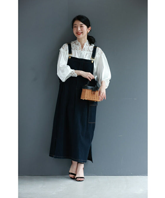 デコルテに沿う白花レースの艶ブラウストップス