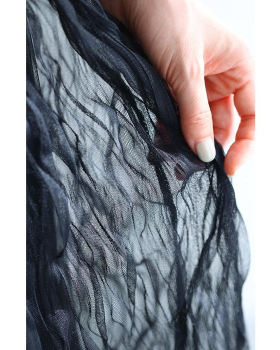 Wavy, fluttering tulle midi skirt