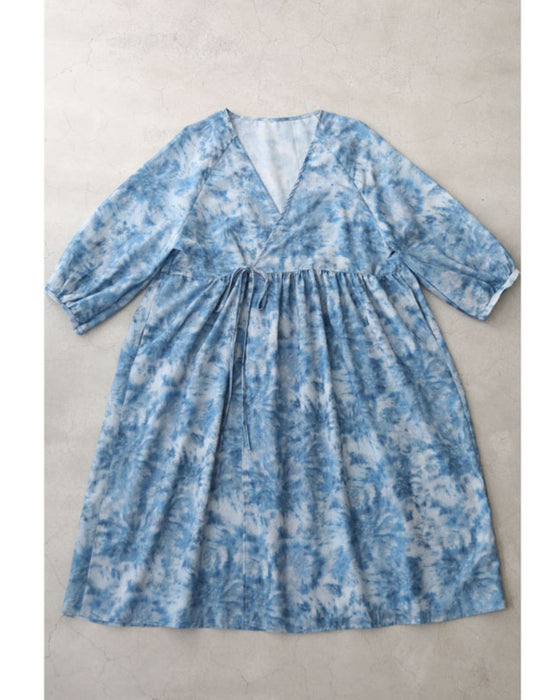 夏空グラデーションの絞り染め風カシュクールワンピース