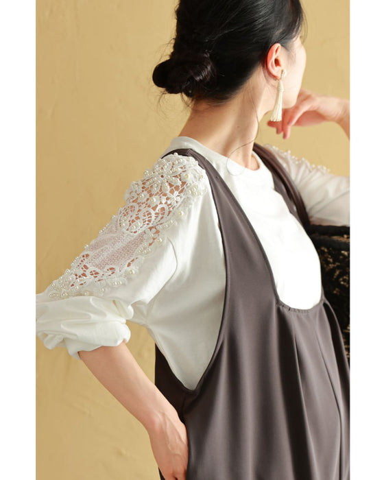 パールの粒を添えたレース窓スリーブのカットソートップス