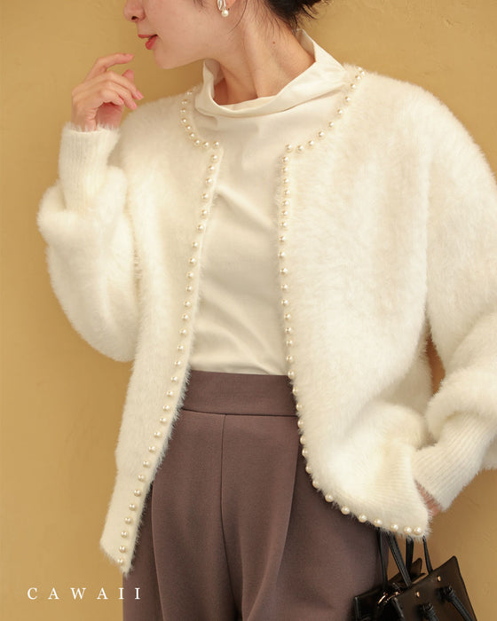 パールで囲むふわふわファーカーディガン
