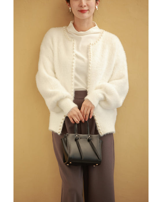 パールで囲むふわふわファーカーディガン
