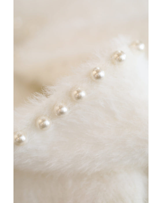 パールで囲むふわふわファーカーディガン