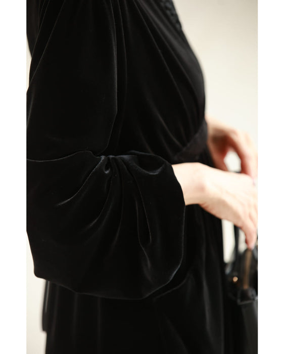 Xラインギャザーの艶ベロア調ミディアムワンピース