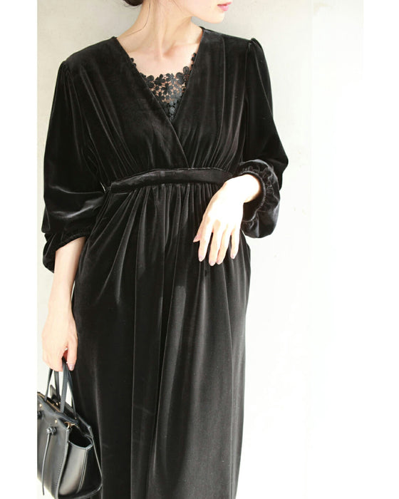 Xラインギャザーの艶ベロア調ミディアムワンピース