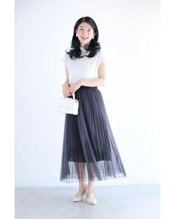 街並み浮かぶシアープリーツミディアムスカート