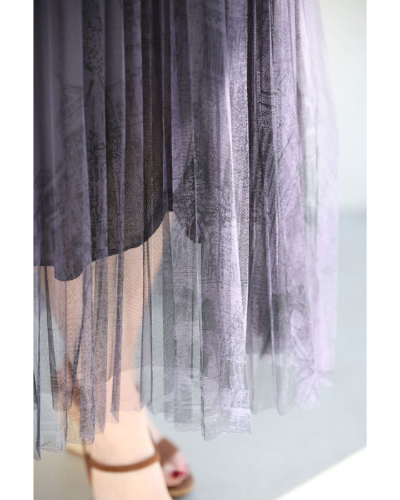 街並み浮かぶシアープリーツミディアムスカート