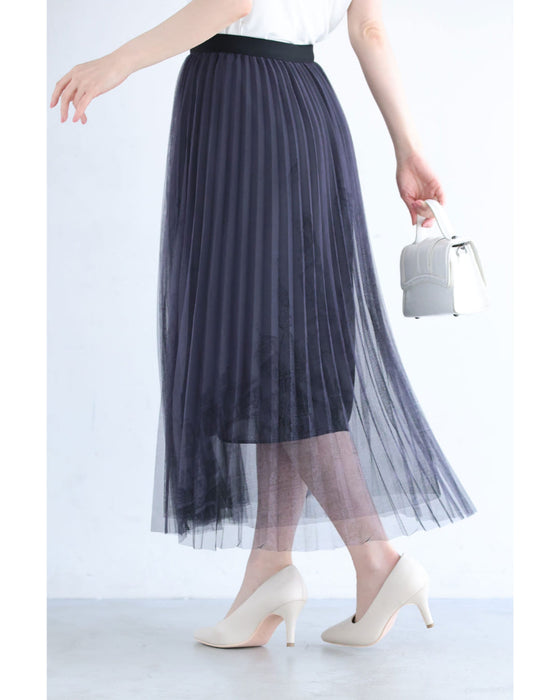 街並み浮かぶシアープリーツミディアムスカート