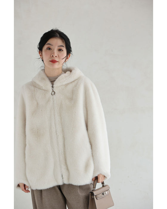ふわもこフェイクファーのジップアップブルゾン