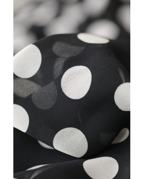 踊るランダム裾フリルのドットミディアムワンピース