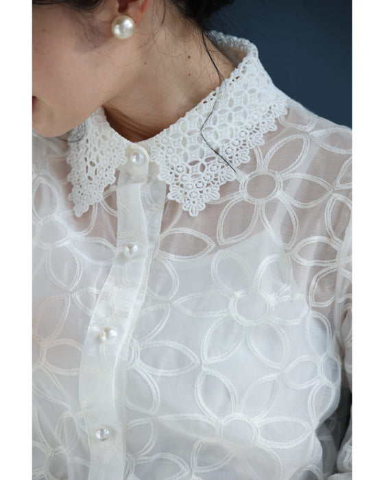 花刺繍が咲き広がるレース襟シアーブラウス(インナー付き)【set】