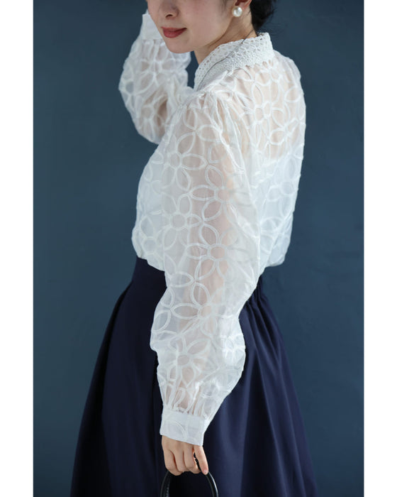 花刺繍が咲き広がるレース襟シアーブラウス(インナー付き)【set】
