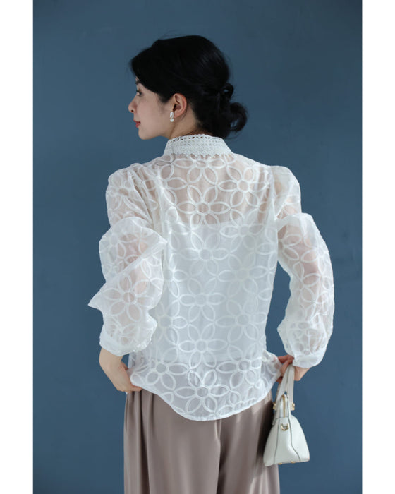 花刺繍が咲き広がるレース襟シアーブラウス(インナー付き)【set】