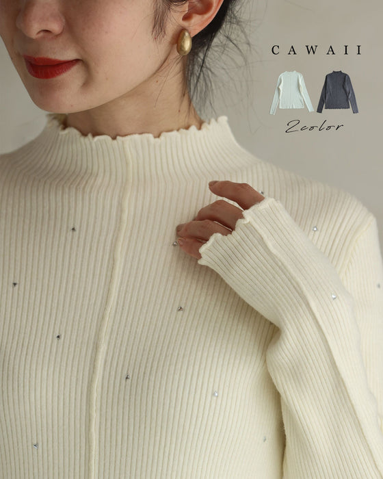 トライアングルのビジュー輝くリブカットソートップス