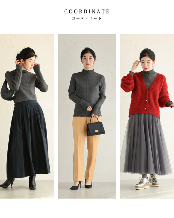 トライアングルのビジュー輝くリブカットソートップス