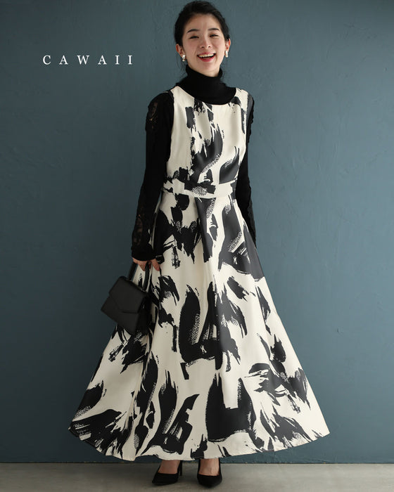 モードなペイントアートのロングワンピース