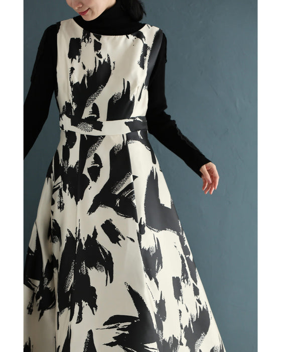 モードなペイントアートのロングワンピース