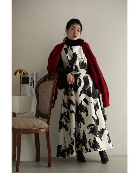 モードなペイントアートのロングワンピース