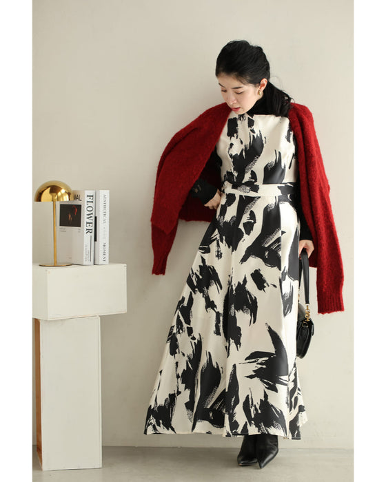 モードなペイントアートのロングワンピース