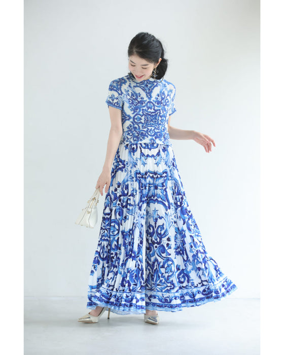 エレガントな伸びやかカットソーとプリーツパンツの2点セット【set】