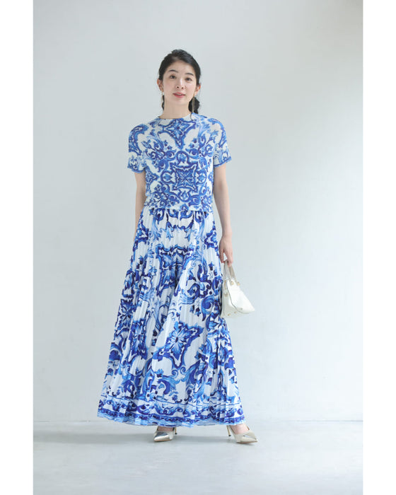 エレガントな伸びやかカットソーとプリーツパンツの2点セット【set】