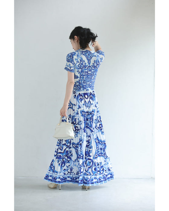 エレガントな伸びやかカットソーとプリーツパンツの2点セット【set】