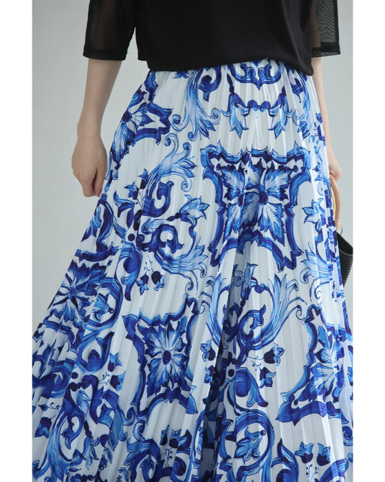 エレガントな伸びやかカットソーとプリーツパンツの2点セット【set】