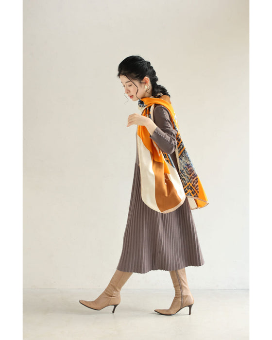 馬駆けるエレガントな艶めき大判ストール