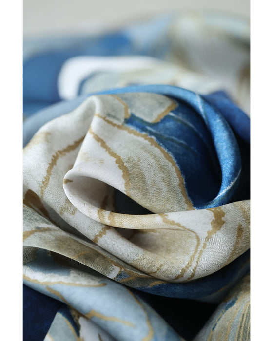 八重のクチナシ咲くエレガントな艶めき大判ストール