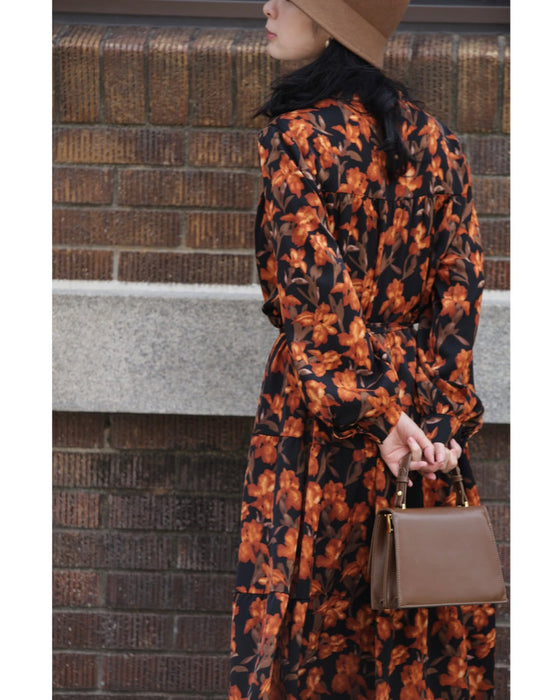 【予約商品】灯色の花が広がるティアードミディアムワンピース(紐ベルト付き)