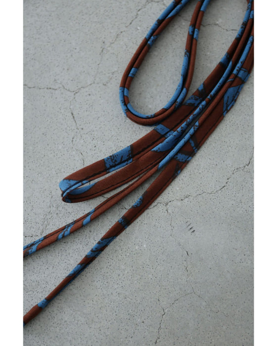 アーティスティックな植物柄ティアードミディアムワンピース(紐ベルト付き)