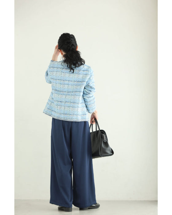気分も晴れやかな空色ツイードジャケット