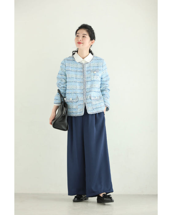 気分も晴れやかな空色ツイードジャケット
