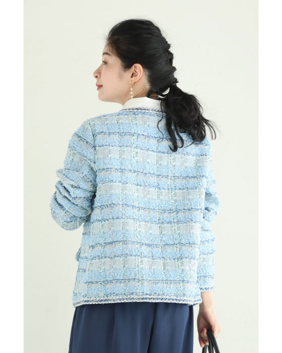 気分も晴れやかな空色ツイードジャケット