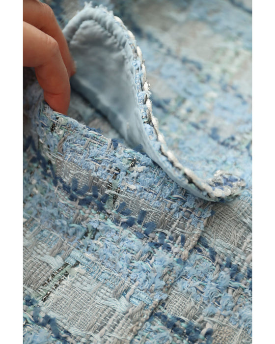 気分も晴れやかな空色ツイードジャケット