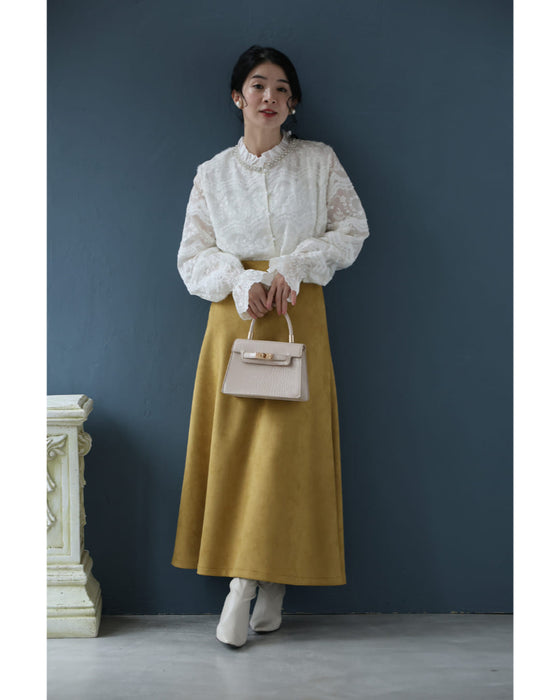 煌めくビジューネックの刺繍シアーブラウストップス