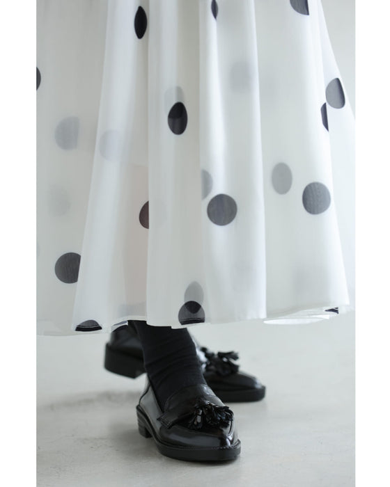 ドット柄舞うシアーミディアムスカート