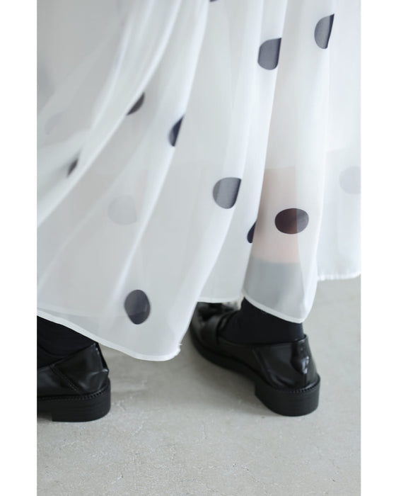 ドット柄舞うシアーミディアムスカート