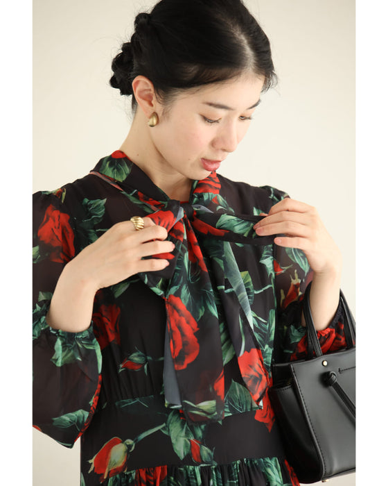 (黒)バラが舞うロイヤルなボウタイロングワンピース