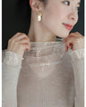 Inner lace that stylishly hides wrinkles around the neck