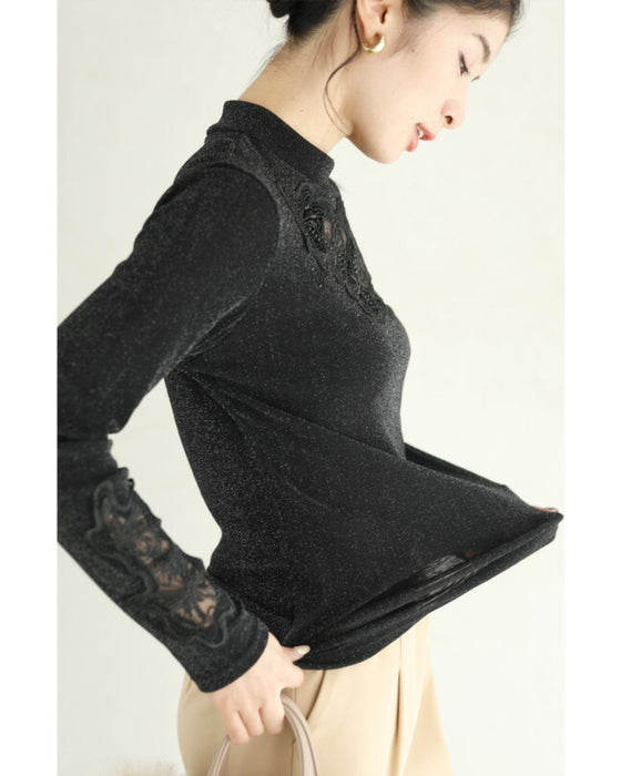 胸元に浮かぶ蝶々の伸びやかカットソートップス