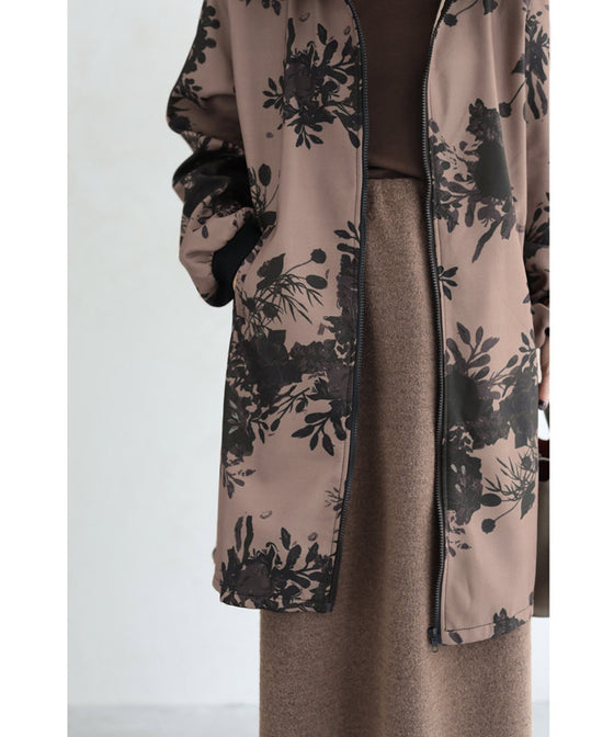 [Sale items cannot be returned or exchanged] Warm, brushed inside, floral print zip-up long parka 