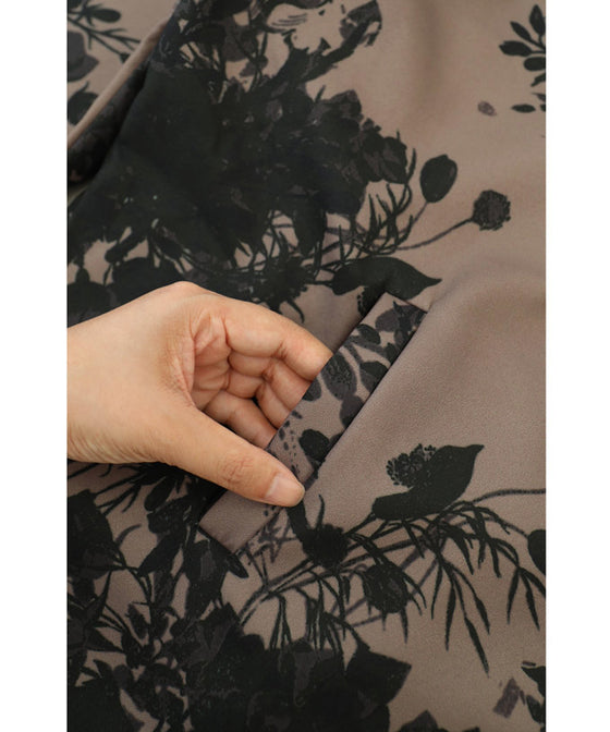 [Sale items cannot be returned or exchanged] Warm, brushed inside, floral print zip-up long parka 